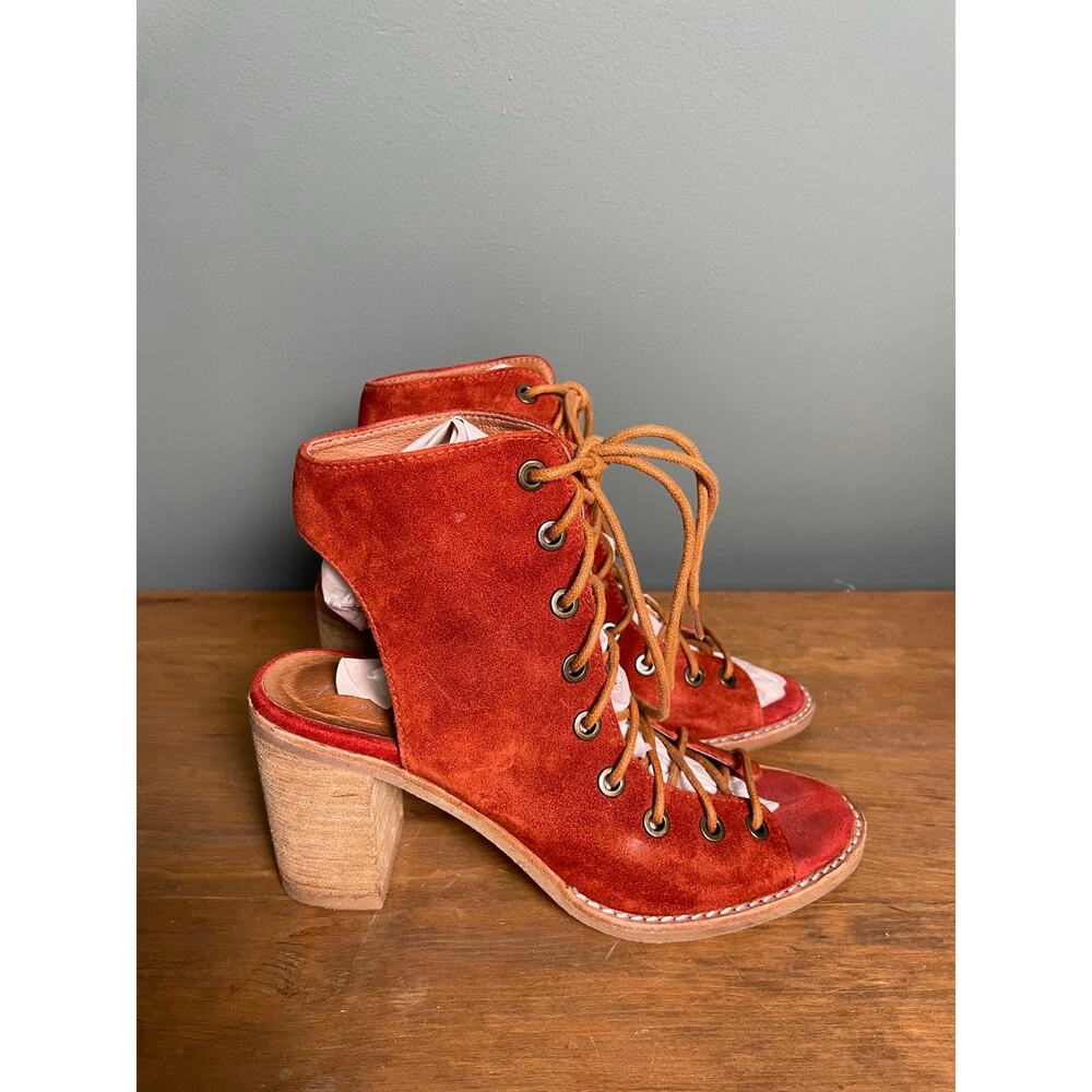 Jeffrey Campbell for The Free People Rust/Red Lace Up Heel Bootie.Size 6.5. EUC.